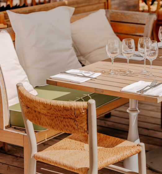 COORNICHE RESTAURANT 2
