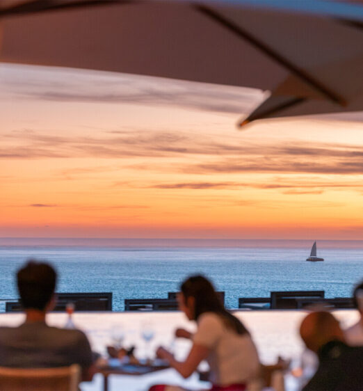 COORNICHE RESTAURANT 7