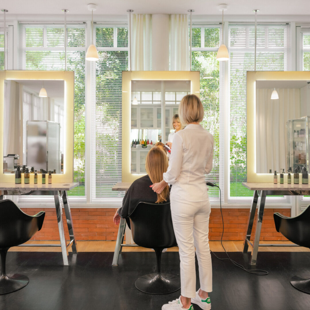 Salon de coiffure   Hotel piscine arcachon   La Co(o)rniche